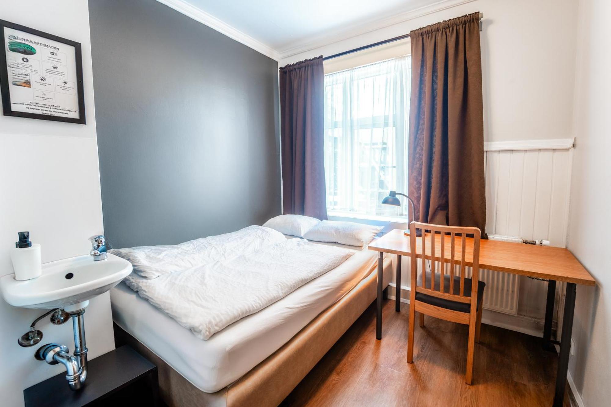 Kleines Doppelzimmer mit Gemeinschaftsbad